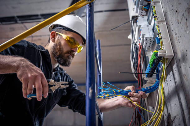 Best Electrical Repair Services  in Oak Brook, IL